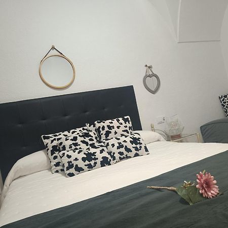 Flor De Lis 1 Apartment Caceres Exterior photo